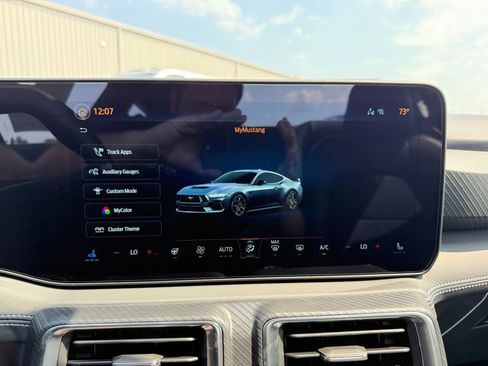 New 2025 Ford Mustang Premium image 31