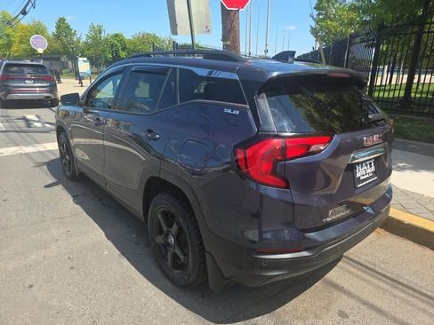 Used 2019 GMC Terrain SLE w/ Driver Convenience Package AWD/4WD image 3
