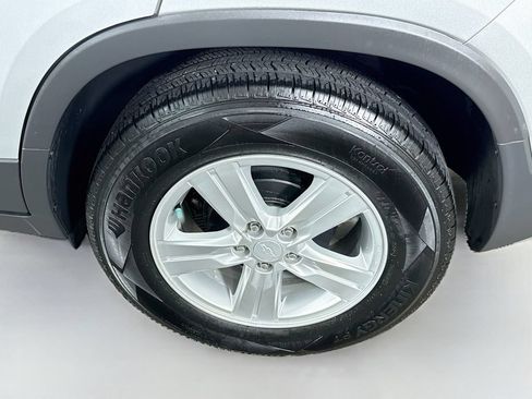 Used 2018 Chevrolet Trax LT FWD image 33