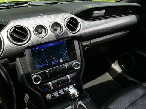 Used 2019 Ford Mustang GT Premium w/ GT Performance Package RWD image 3