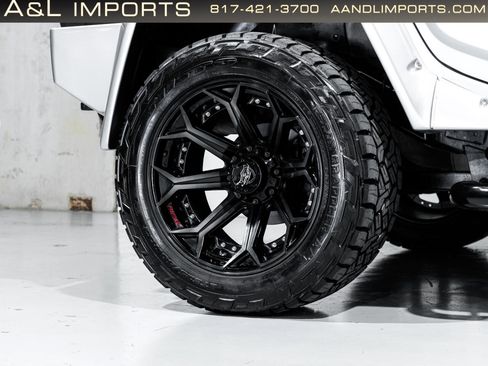 Used 2009 HUMMER H2 Luxury image 33