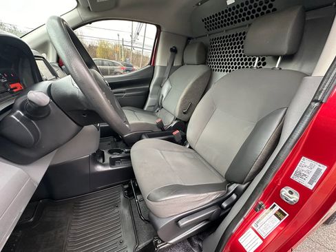 Used 2020 Nissan NV200 SV image 13