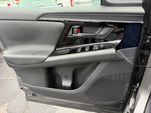 Used 2024 Toyota bZ4X XLE w/ Weather Package image 27