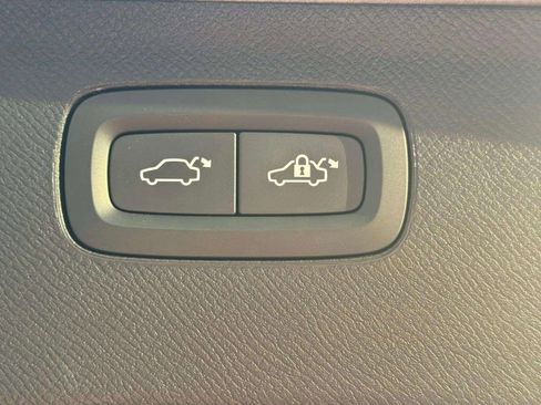 Used 2022 Volvo XC90 T6 Inscription w/ Advanced Package image 23