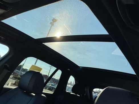 Used 2022 BMW X5 xDrive40i w/ Parking Assistance Package image 16