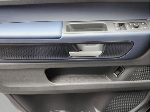 New 2025 Volkswagen ID. Buzz Pro S image 38