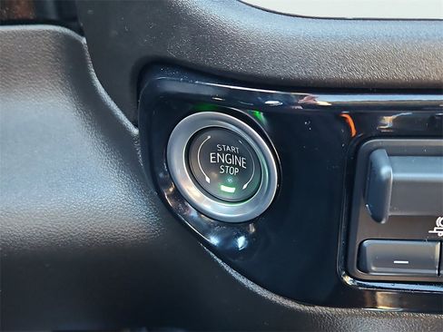 Used 2024 Chevrolet Silverado 1500 High Country w/ Midnight Edition image 30