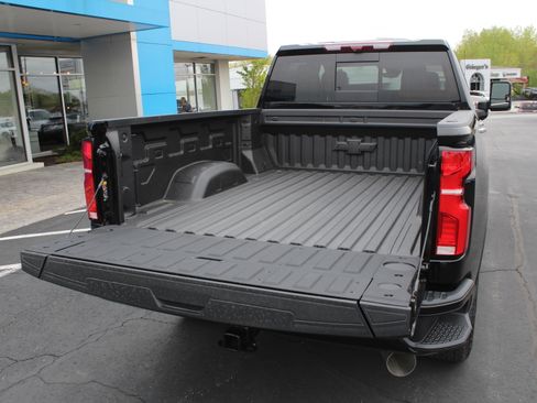 New 2026 Chevrolet Silverado 2500 High Country w/ Technology Package AWD/4WD image 18