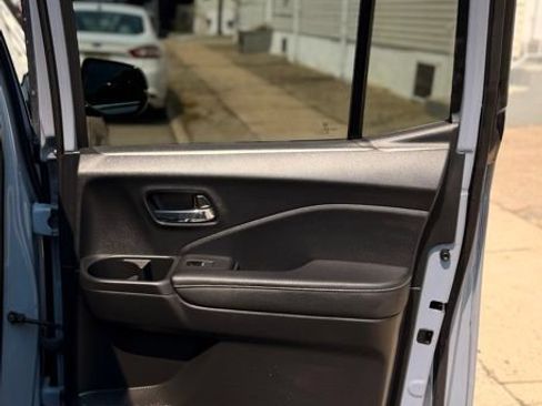 Used 2022 Honda Ridgeline RTL-E image 18