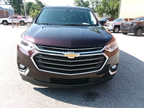 Used 2021 Chevrolet Traverse LT FWD image 8