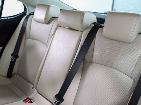 Used 2024 Lexus ES 350 w/ Premium Package FWD image 25