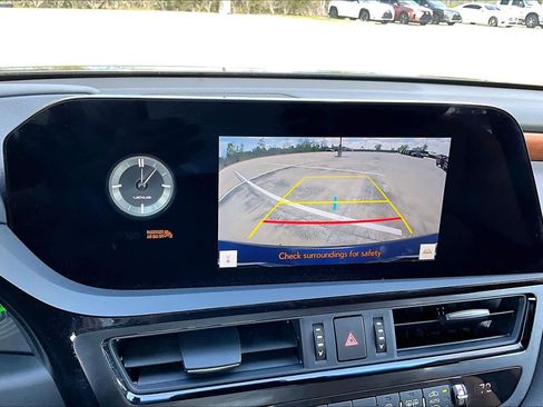 Used 2025 Lexus ES 350 w/ Premium Package image 27