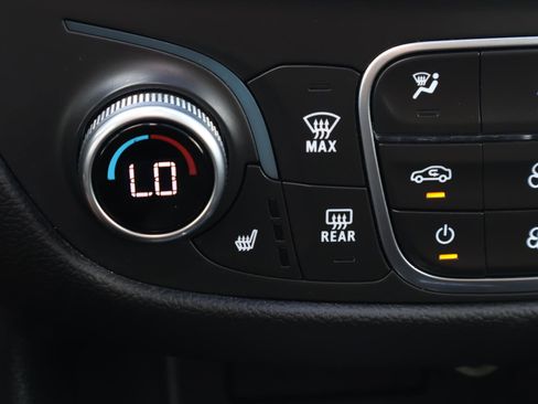 Used 2024 Chevrolet Equinox LT image 28