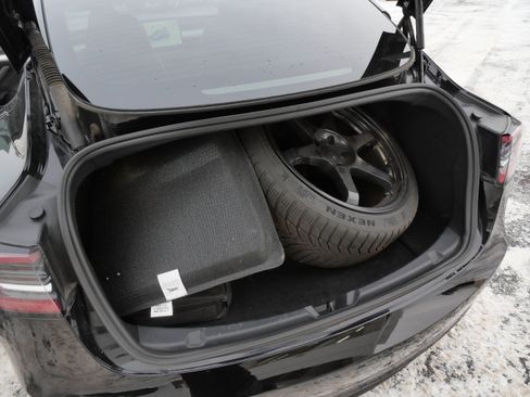 Used 2023 Tesla Model 3 Performance image 18