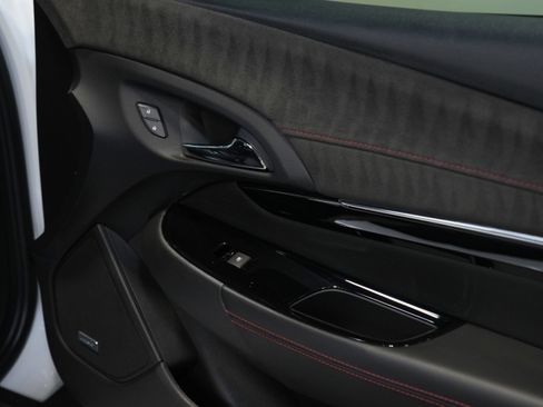 Used 2016 Chevrolet SS image 25