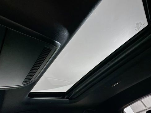 Used 2023 MAZDA MAZDA3 s image 23