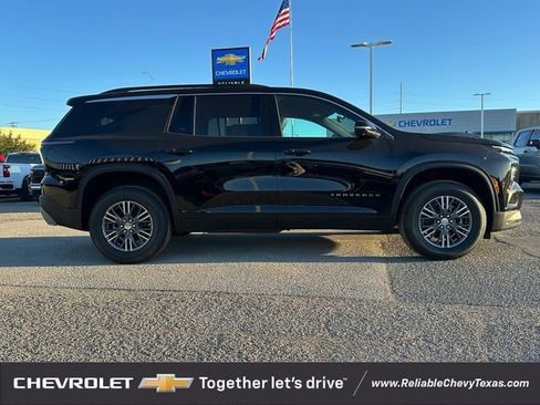 New 2026 Chevrolet Traverse LT w/ Driver Confidence Package FWD image 3