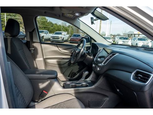 Used 2018 Chevrolet Equinox LT w/ Sun & Infotainment Package image 20