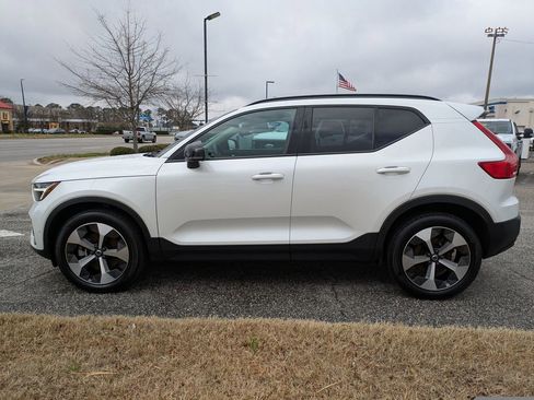 Certified 2023 Volvo XC40 B5 Plus w/ Driver Assist Package image 7