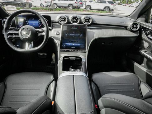 Used 2022 Mercedes-Benz C 300 4MATIC Sedan image 28