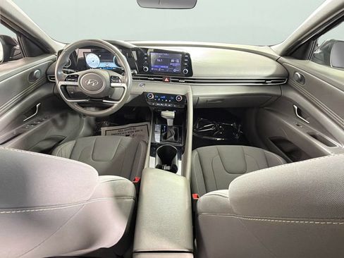 Used 2022 Hyundai Elantra SEL w/ Convenience Package FWD image 29