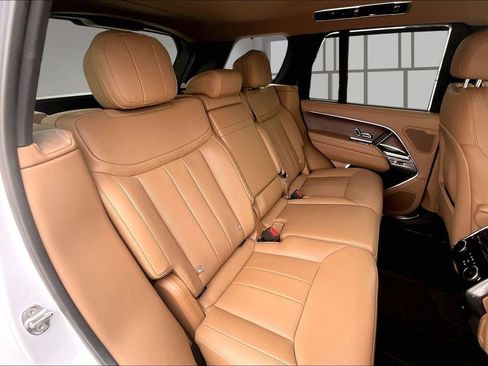 Used 2025 Land Rover Range Rover SE AWD/4WD image 28
