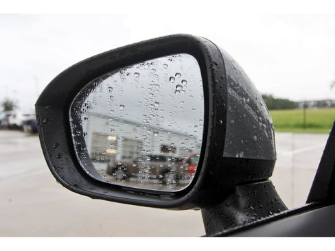 Certified 2026 Nissan Rogue SV FWD image 10
