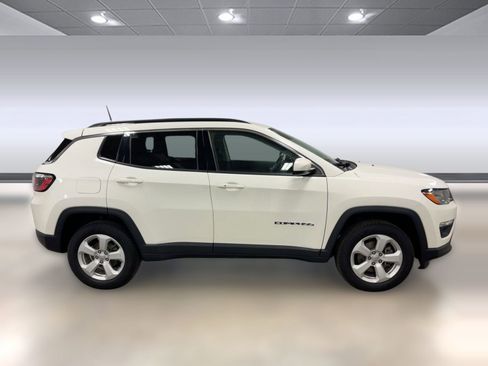 Used 2018 Jeep Compass Latitude w/ Cold Weather Group image 7