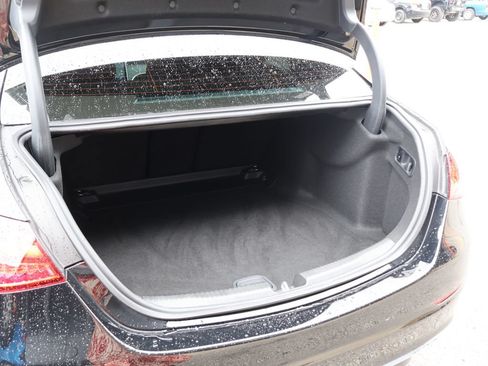 Used 2025 Mercedes-Benz C 300 4MATIC Sedan image 15