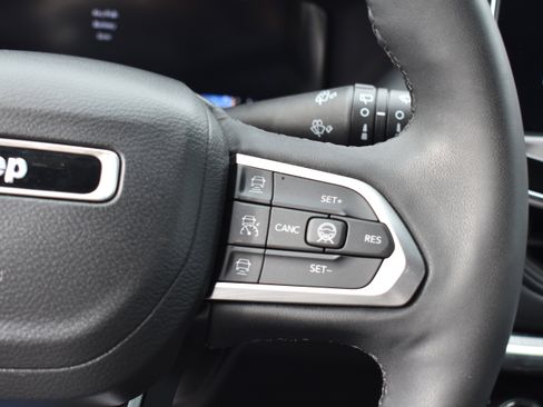 Used 2023 Jeep Compass High Altitude w/ Driver Assist Group I image 14