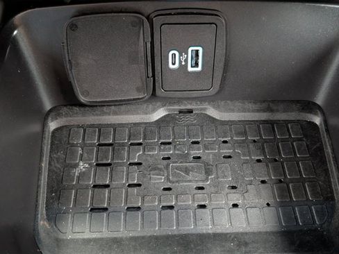 Used 2024 Ford Bronco Badlands image 19