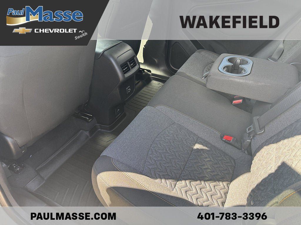 Used 2024 Chevrolet Equinox LT FWD image 18