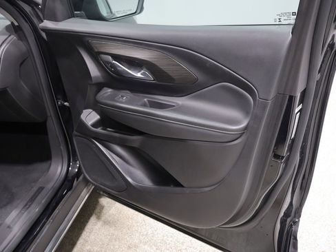 Used 2024 GMC Terrain SLT AWD/4WD image 25