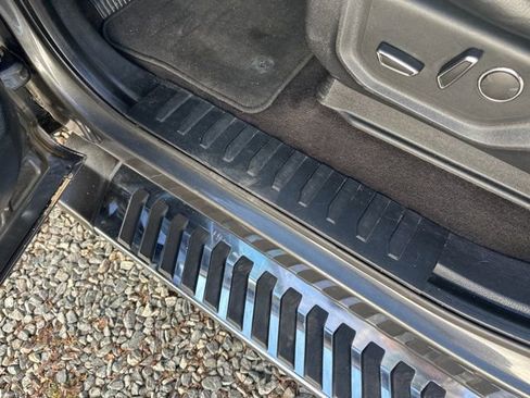 Used 2018 Ford F150 Lariat w/ Equipment Group 502A Luxury image 11