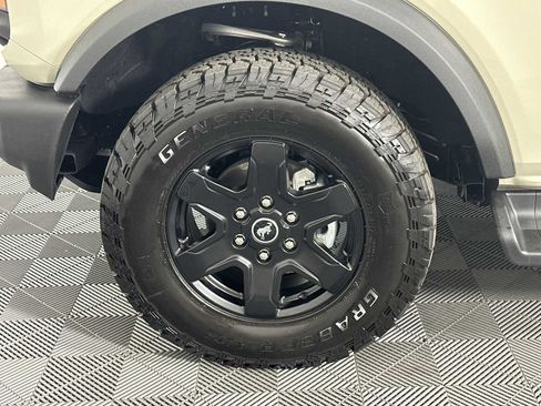 Used 2025 Ford Bronco Outer Banks image 11