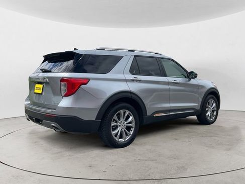 Used 2022 Ford Explorer Limited w/ Equipment Group 301A AWD/4WD image 5