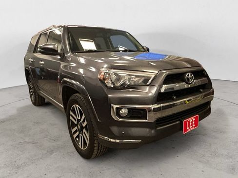 Used 2017 Toyota 4Runner Limited AWD/4WD image 7