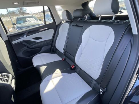 New 2026 Volkswagen Tiguan SE AWD/4WD image 12