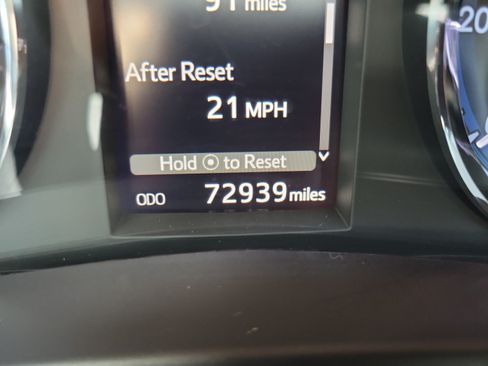 Used 2018 Toyota Corolla SE FWD image 26