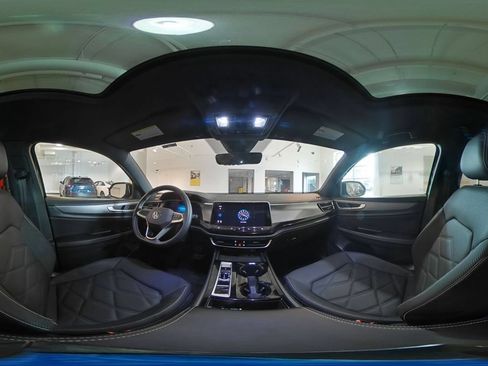 Used 2026 Volkswagen Atlas Cross Sport SE AWD/4WD image 44