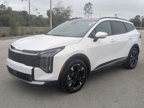 Used 2026 Kia Sportage SX image 9