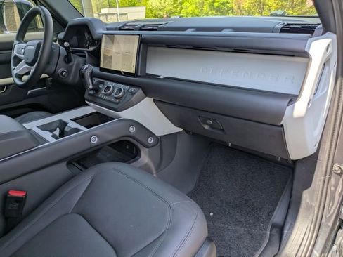Used 2025 Land Rover Defender 110 S AWD/4WD image 30