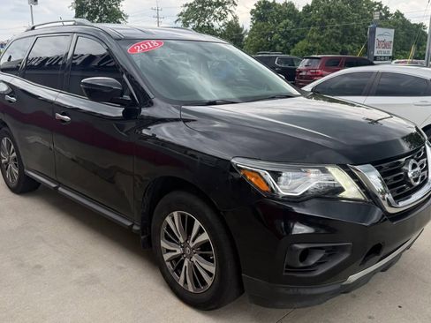 Used 2018 Nissan Pathfinder S AWD/4WD image 2