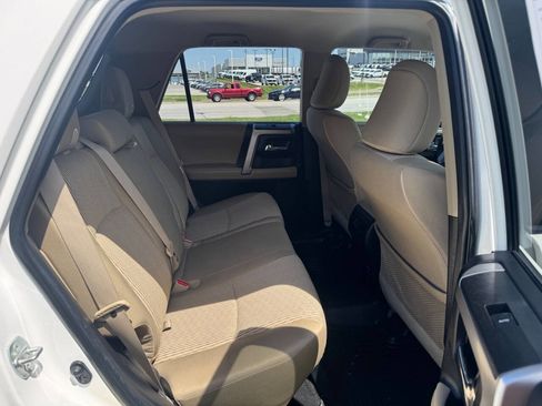 Used 2016 Toyota 4Runner SR5 AWD/4WD image 13