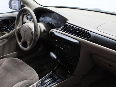 Used 2004 Chevrolet Malibu Classic FWD image 9
