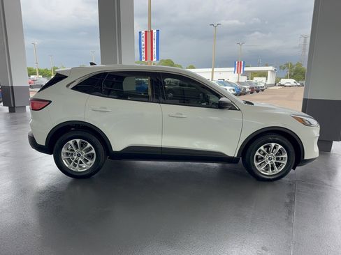 Certified 2022 Ford Escape SE FWD image 5