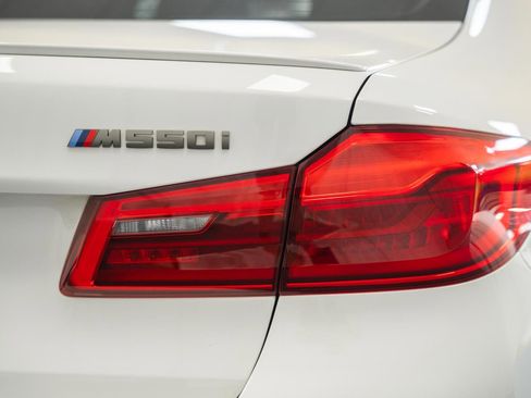 Used 2018 BMW M550i xDrive image 6
