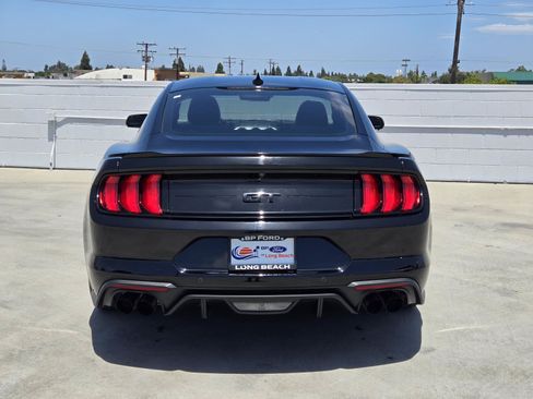 Used 2022 Ford Mustang GT Premium w/ Black Accent Package RWD image 5