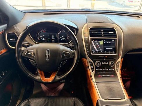 Used 2017 Lincoln MKX Select w/ Select Plus Package AWD/4WD image 25