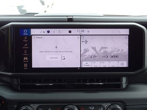 Used 2024 Jeep Wrangler Sahara w/ Safety Group image 19